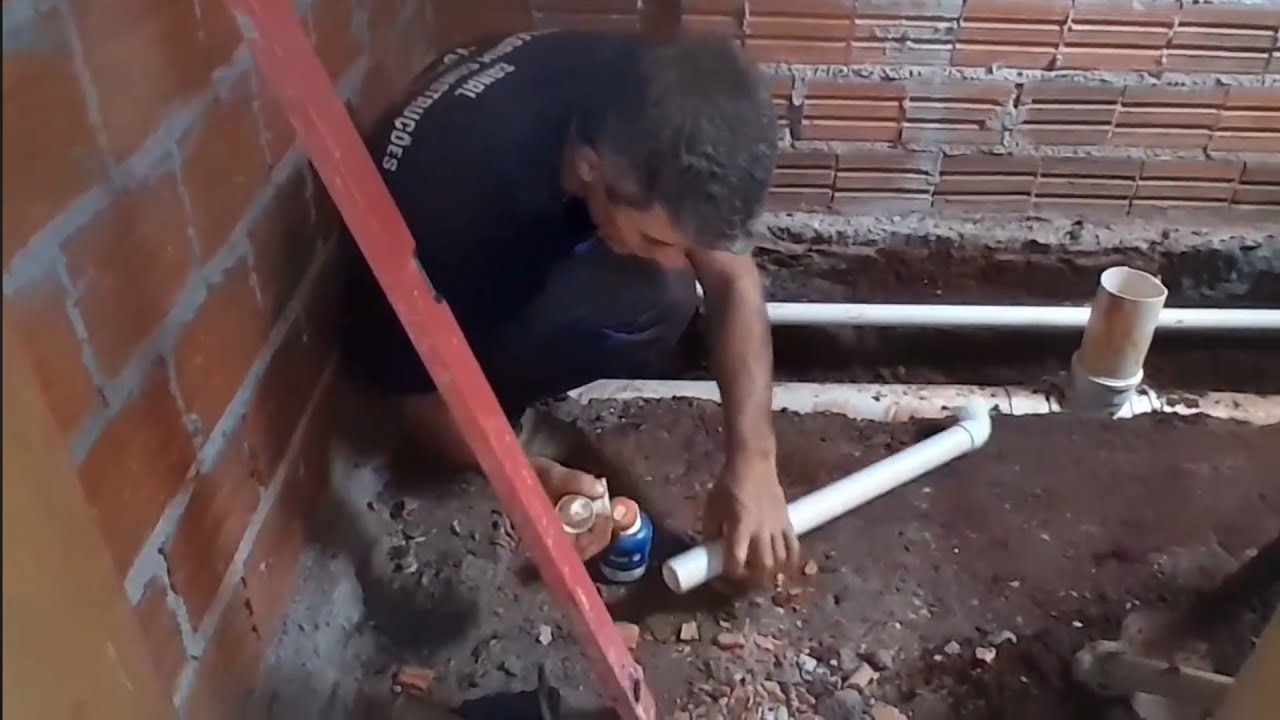 Fazendo esgoto do nosso banheiro do quarto suíte econômico. 