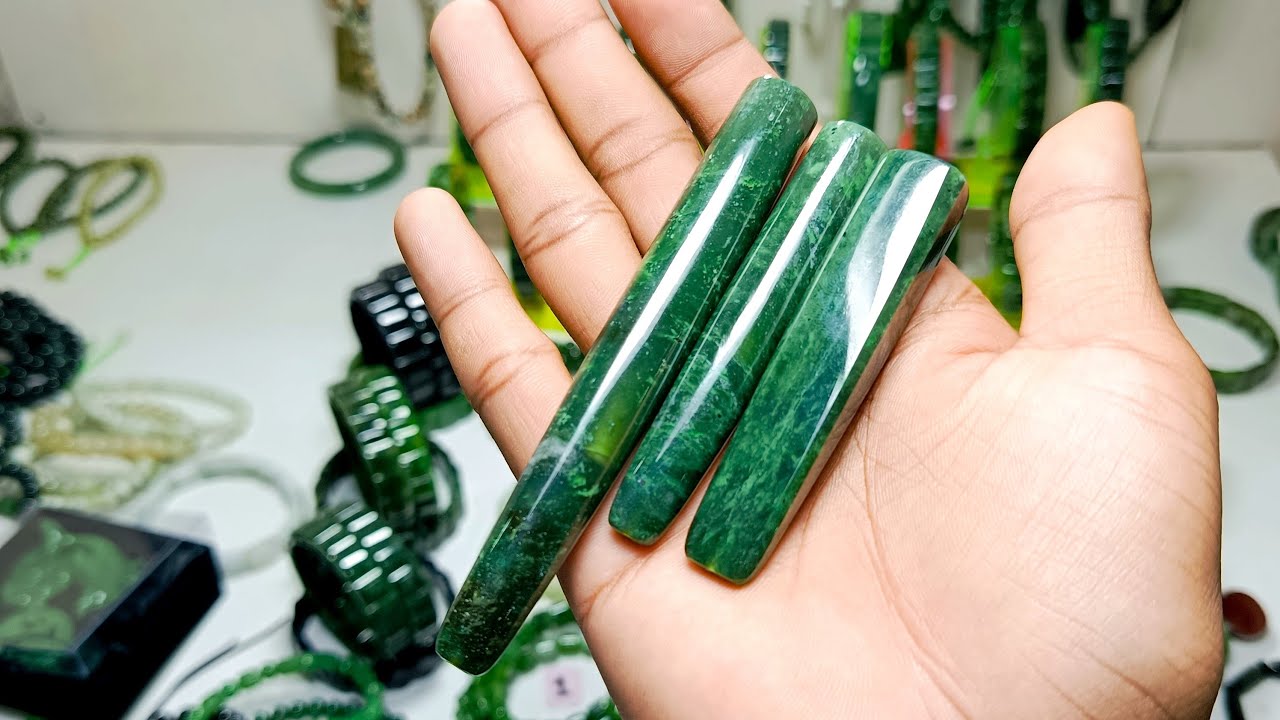 Awie_Gemstone sedang live sekarang!