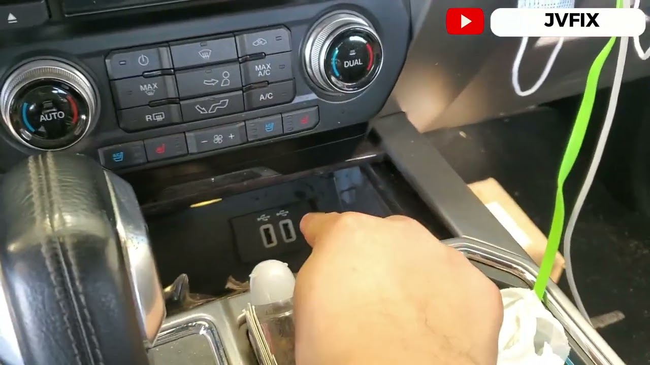Как легко обновить радио SYNC на Ford F150, F250, F350 2015–2020 годов с помощью USB-накопителя