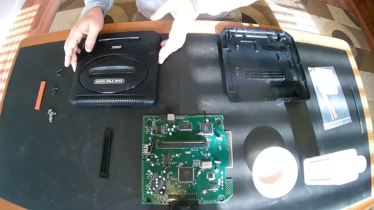 Sega Genesis with no display, can we fix it?