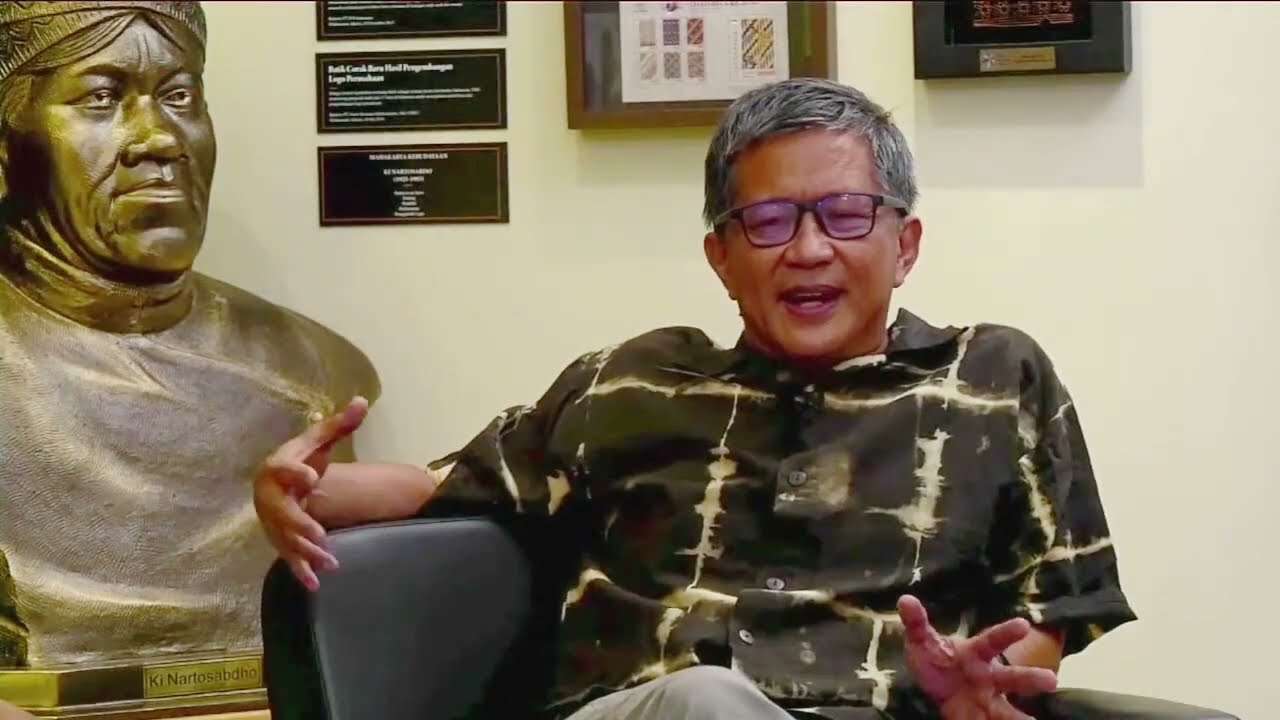 Rocky Gerung Galeri MURI - Talkshow Kemanusiaan & Lingkungan Hidup 