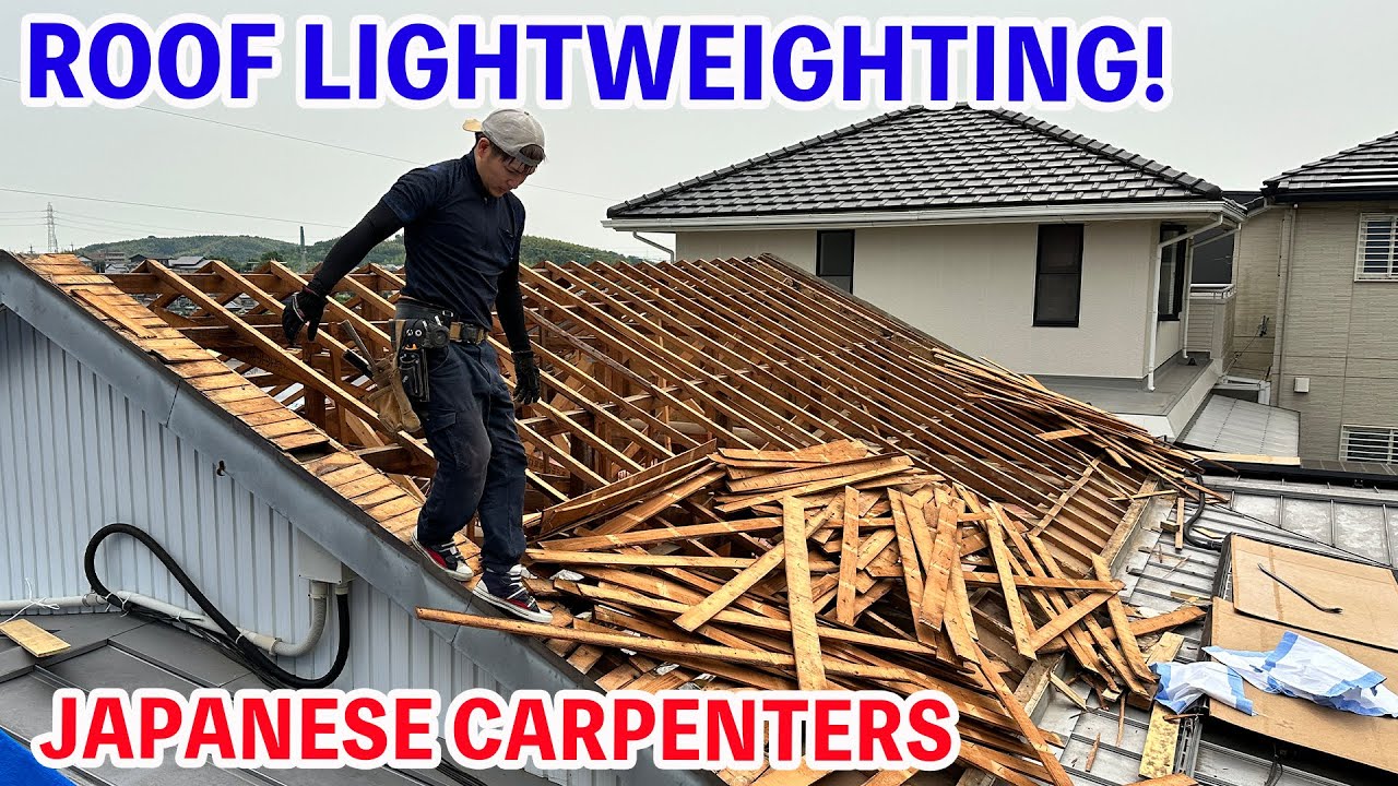Japanese Carpenter Reinforces and Lightens Earthquake-Prone Tile Roof in Just One Day!