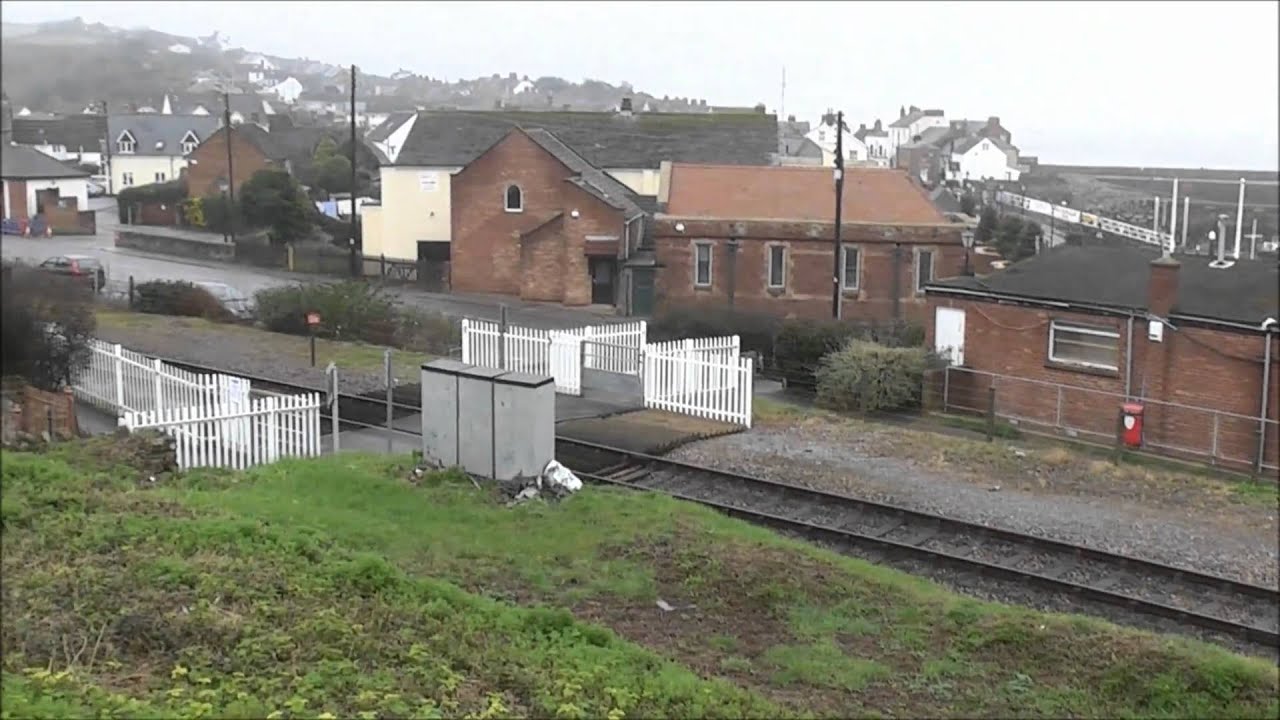 WATCHET TRAINS WSR BEFORE AND AFTER THE BRIDGE