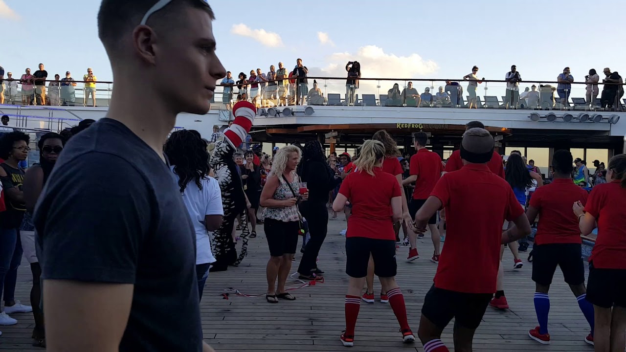 Carnival Conquest - Sail Away Party - Huge Conga Line - 11/25/17 - Ft. Lauderdale