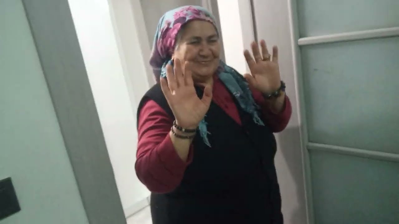 Bugün kızımadavetliyiz  herşey güzeldi beni beğenirseniz abone olursanız.mutlu olurum layk atın lütf