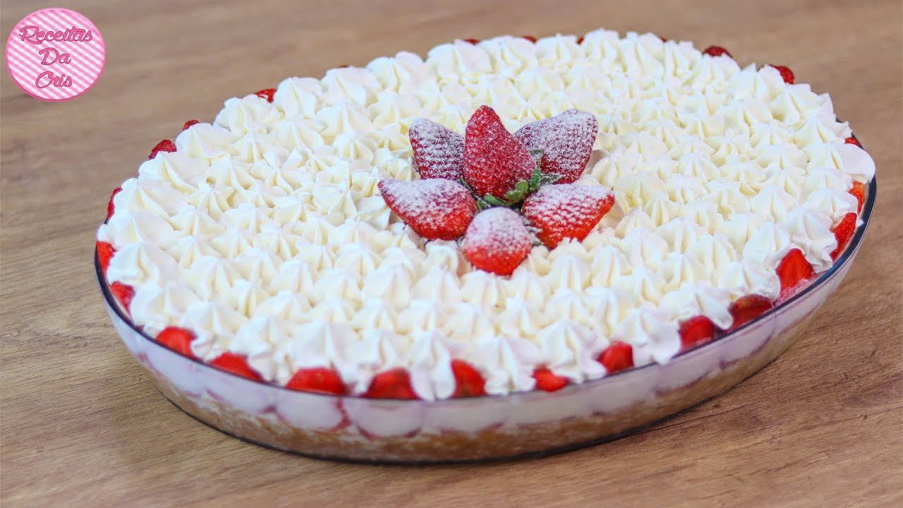 BOLO MOUSSE DE LEITE NINHO COM MORANGOS COBERTURA CHANTININHO | RECEITAS DA CRIS