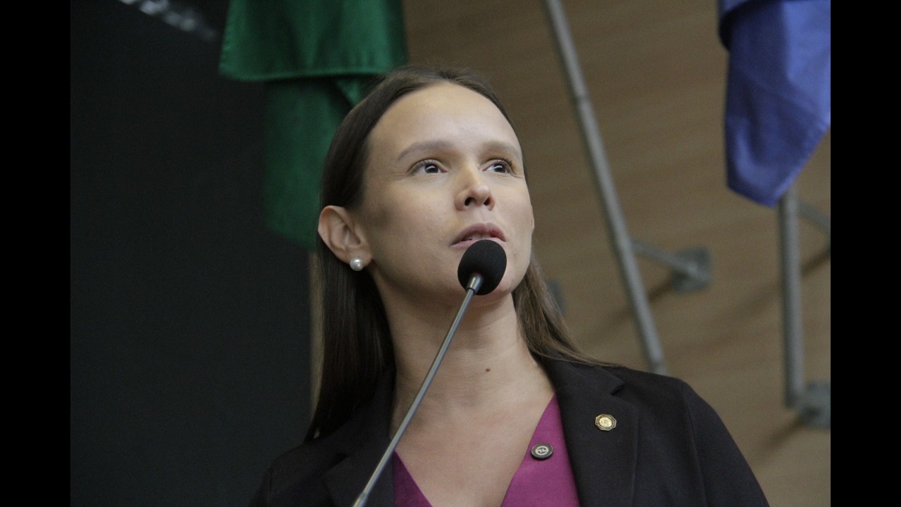 Flávia de Nadegi solicita inclusão da Quadrilha Origem Nordestina como patrimônio cultural imaterial