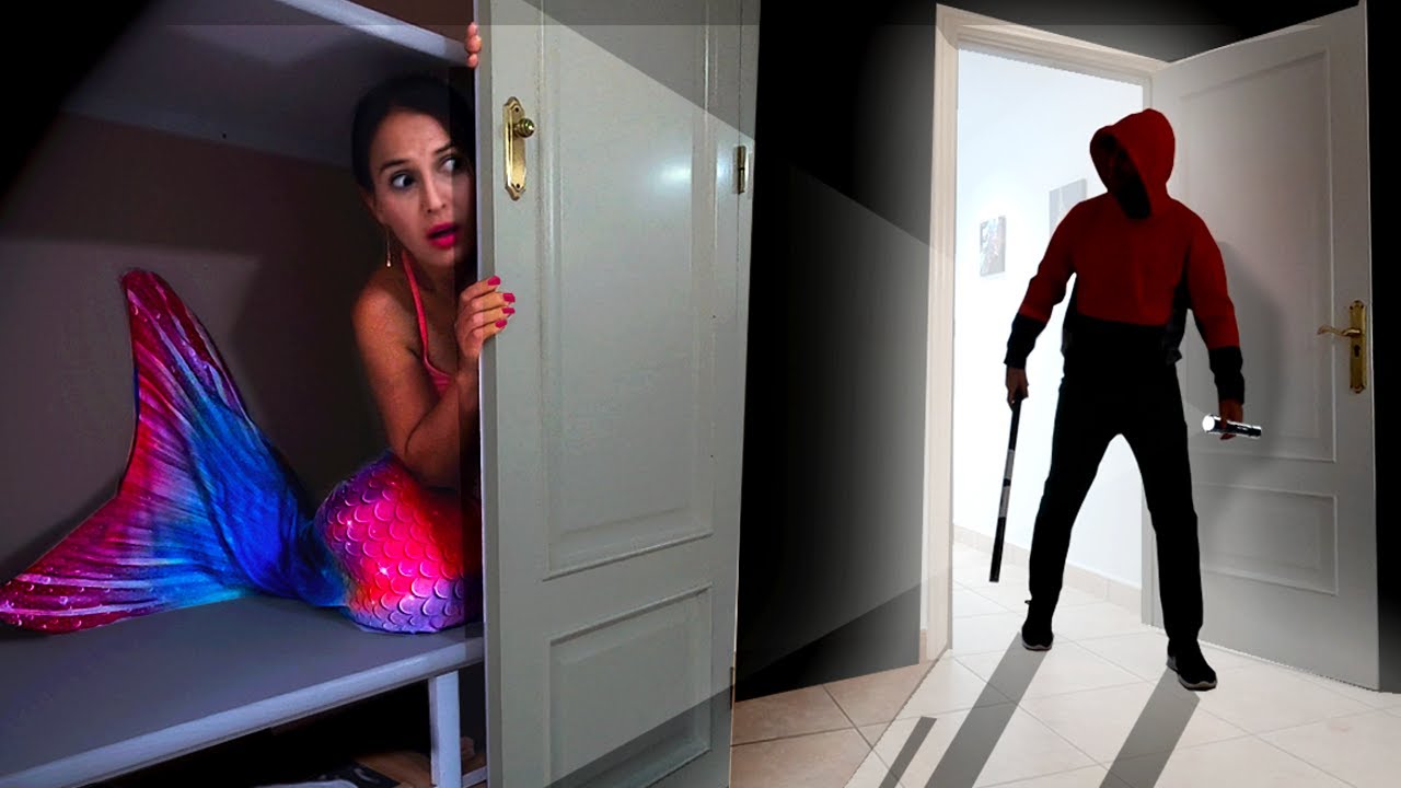 The Mermaid Escapes from the Hacker Who Broke Into the House!