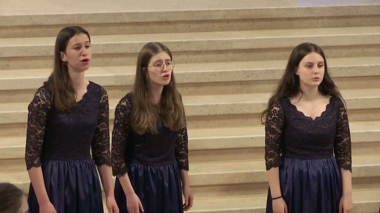 Coro Feminino CM Paredes - Coro das Maçadeiras
