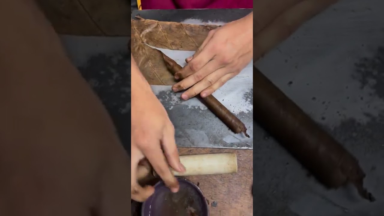 PEMBUATAN ROKOK CERUTU #statuswhatsapp #shorts