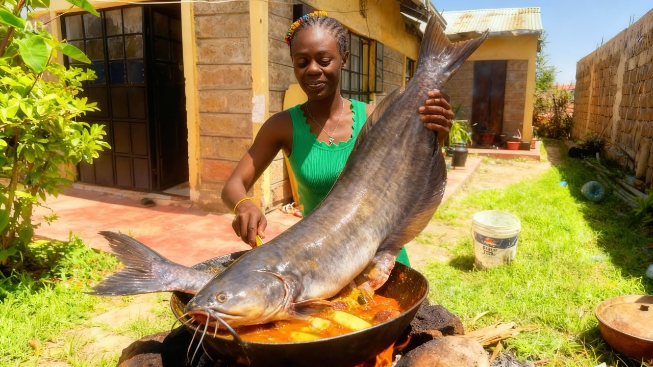 VILLAGE GIRLS LUCKY DAY//COOKING THE FAT JUICIEST FISH FOR THE FAMILY.