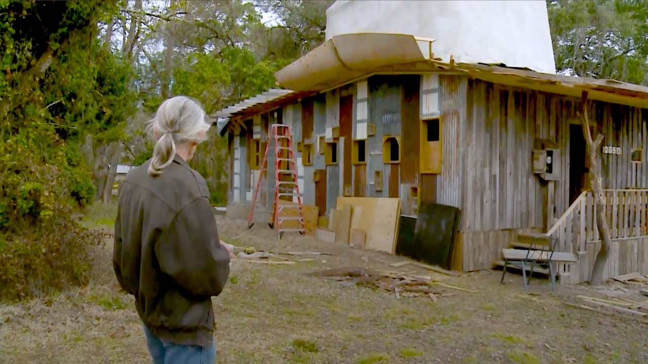 Retired US Army intelligence officer builds homes from recycled materials