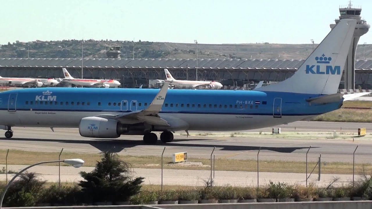 Klm Boeing 737-800 PH-BXE Taxing at Madrid Barajas MAD