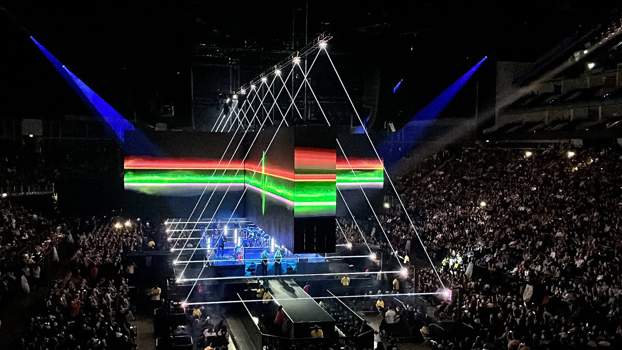 Roger Waters (Pink Floyd) London O2 7/6/23 - Us And Them/Any Colour You Like/Brain Damage/Eclipse