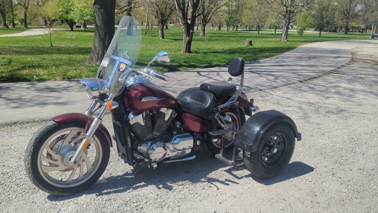 BIC Trikes 2006 Honda VTX 1300 bare bone kit with standard black rims and tires