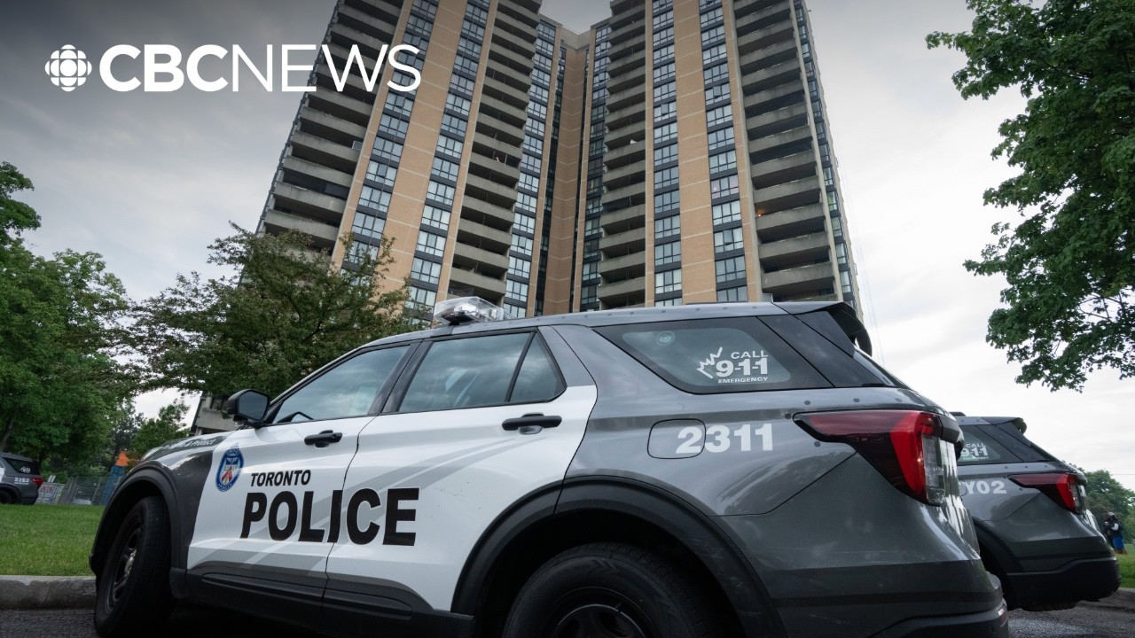 Toronto police officer killed during search warrant operation