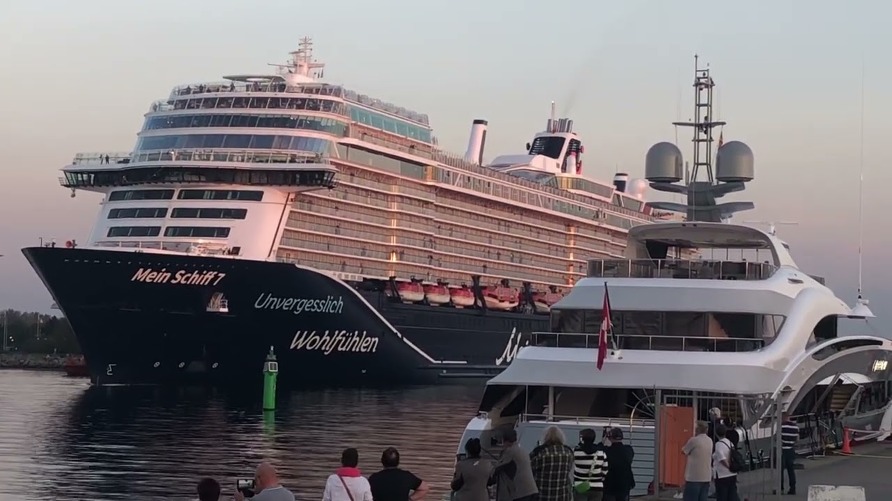 Mein Schiff 7/Warnemünde Germany/Exit/22.09.2024
