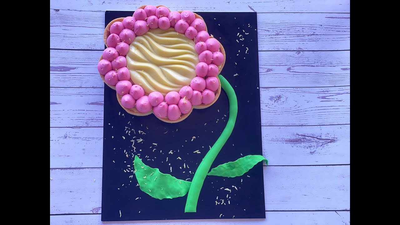 Una crostata moderna originale! Fragole, crema, pan di spagna e namelaka alla fragola.Ricetta facile