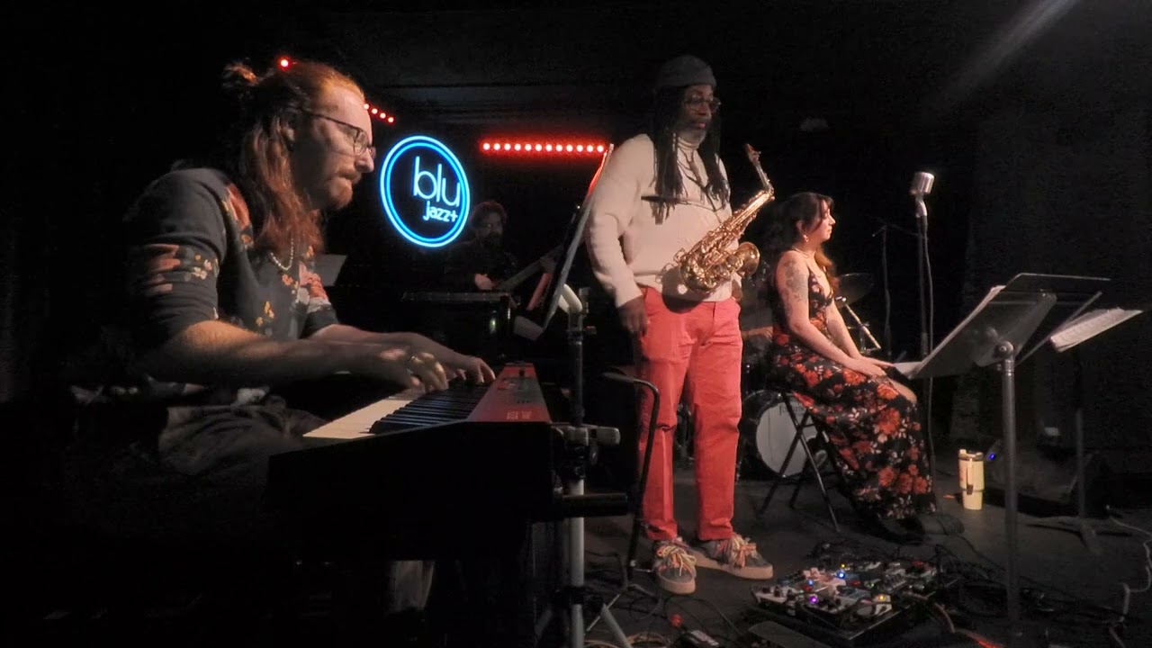 Love is a Beautiful Thing - Live @ Blu Jazz +