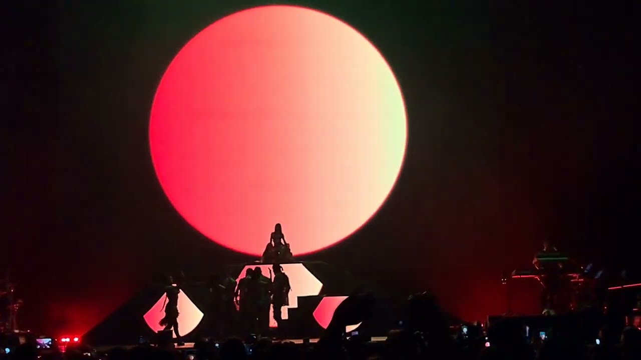 Danna - Calla Tú - Danna Live Bogotá Colombia - Movistar Arena - 05/05/2024