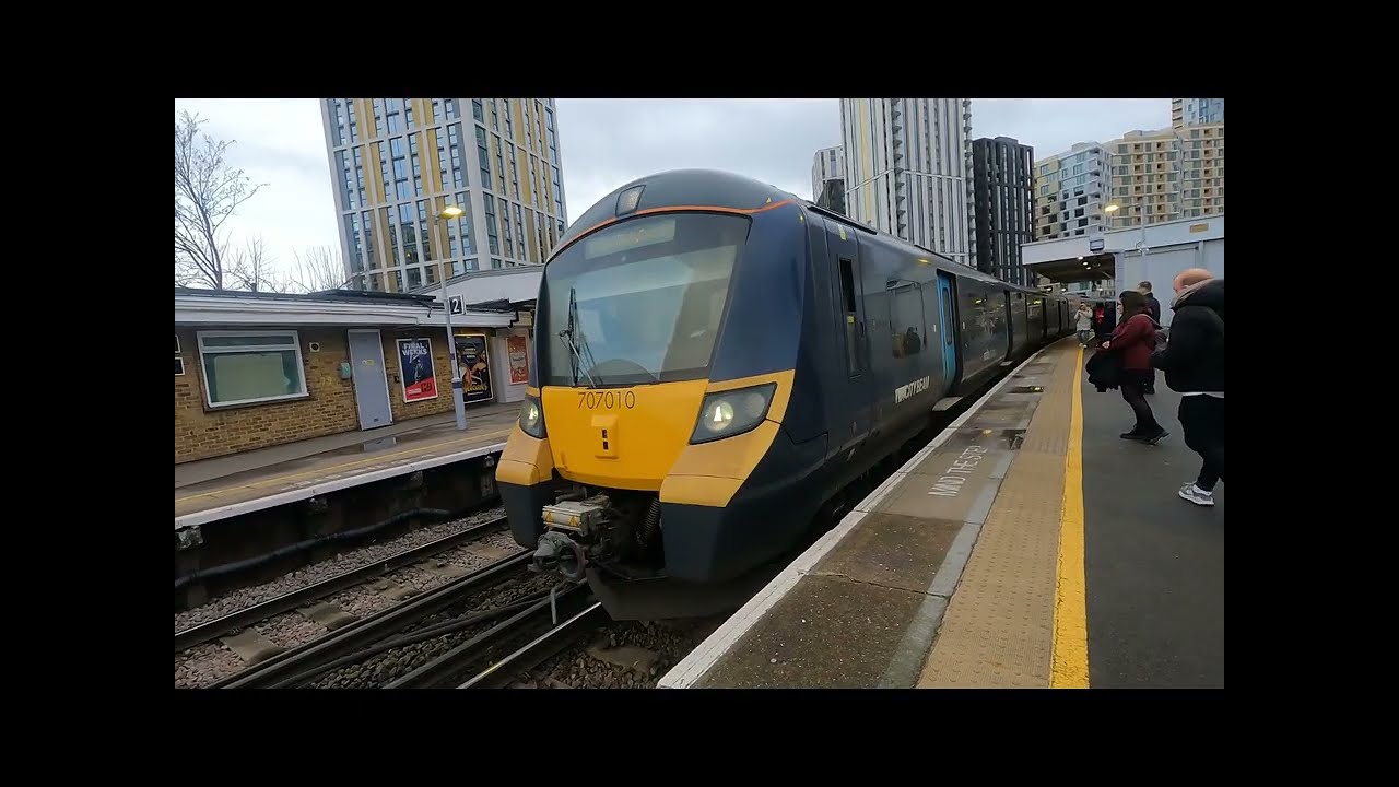 Trains at Lewisham 30/01/2026