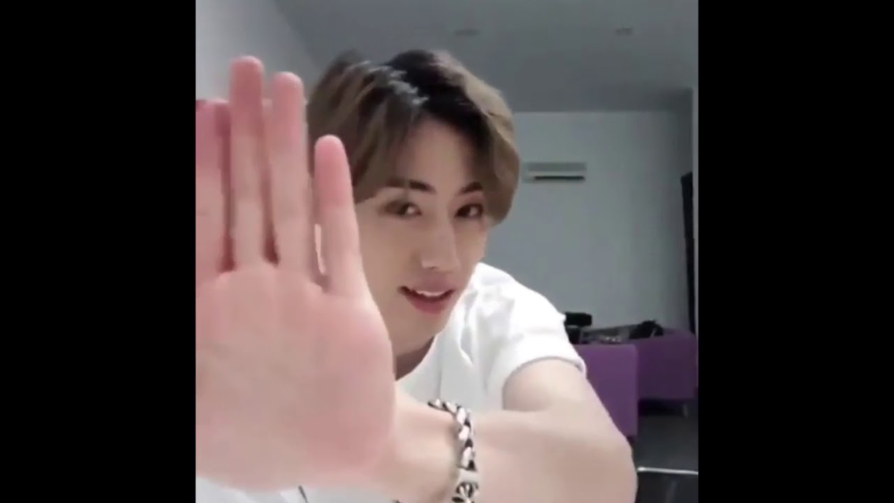 MarkBum / BMARK / JB X MARK - HE LOVES ME ( 2018 MOMENTS )