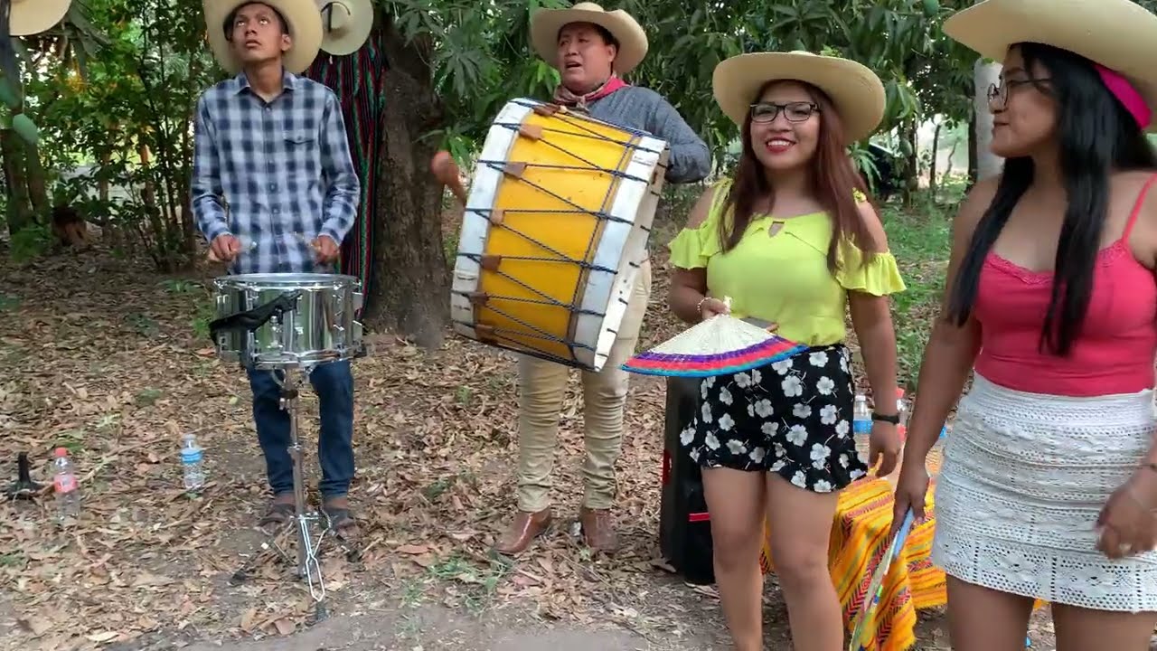 Las chias de ajuchtlan-Videos de rancho,musica y transmisiones en vivo-Paseo en el campo