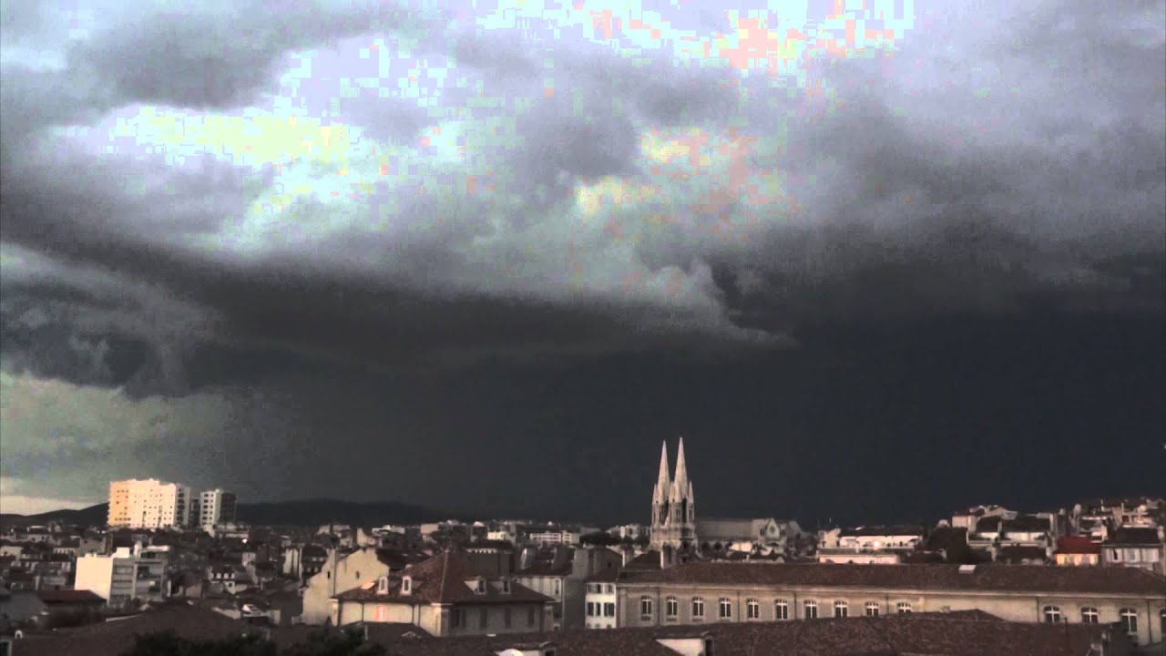 Timelapse d'un Orage sur Marseille au coucher du soleil