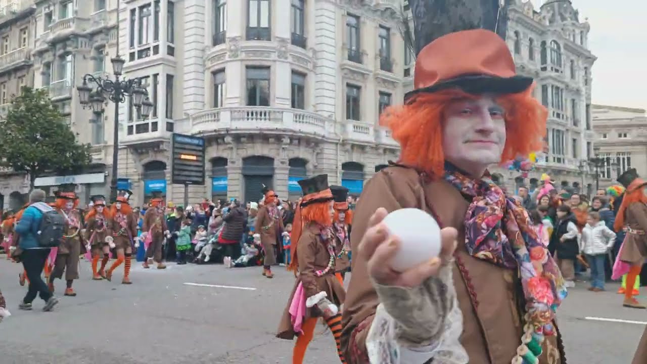 Carnaval Oviedo 2023 -Alicia en el País de las Maravillas-