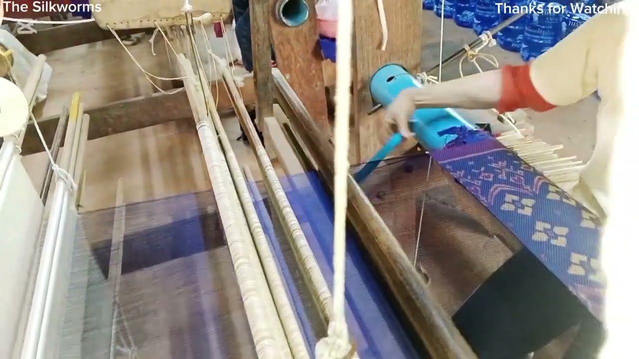 How to weaving silk for complicated designs by lady 18 years experience on handloom. #fabric