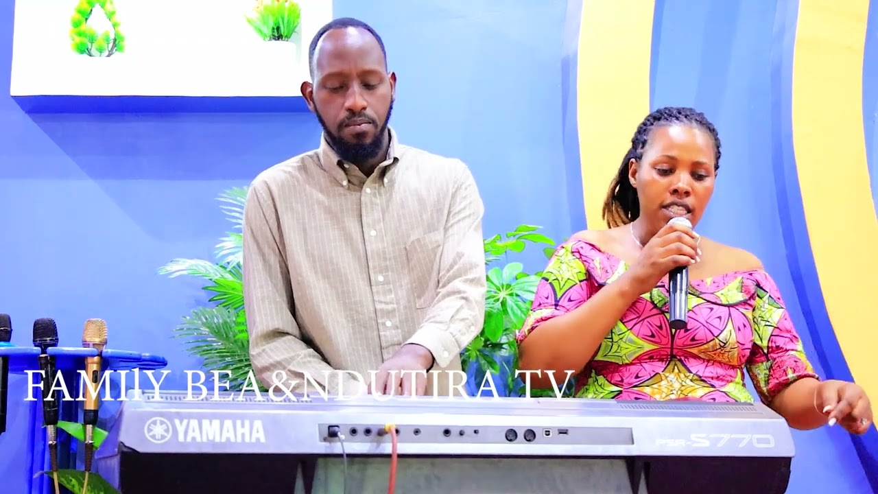 FAMIlY BEA&NDUTIRA BAKOMEJE GUFASHA IMITIMA YABESHI MUNDIRIMBO ZAMAJWI👆👆💖🔥🔥