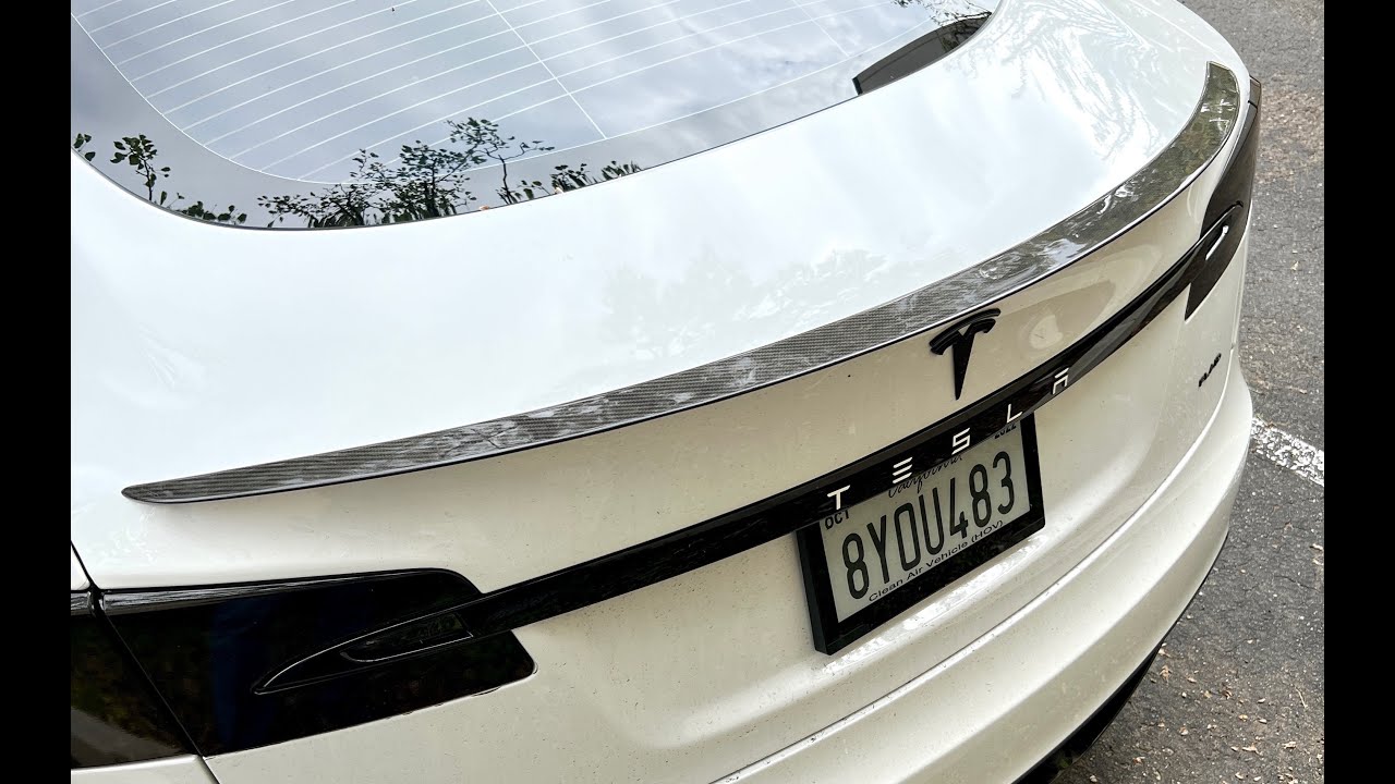 Model S Plaid Performance Spoiler   100Real Molded Carbon Fiber