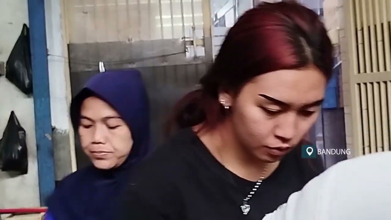 JELANG IMLEK, KUE KERANJANG ATAU DODOL CHINA DISERBU PEMBELI