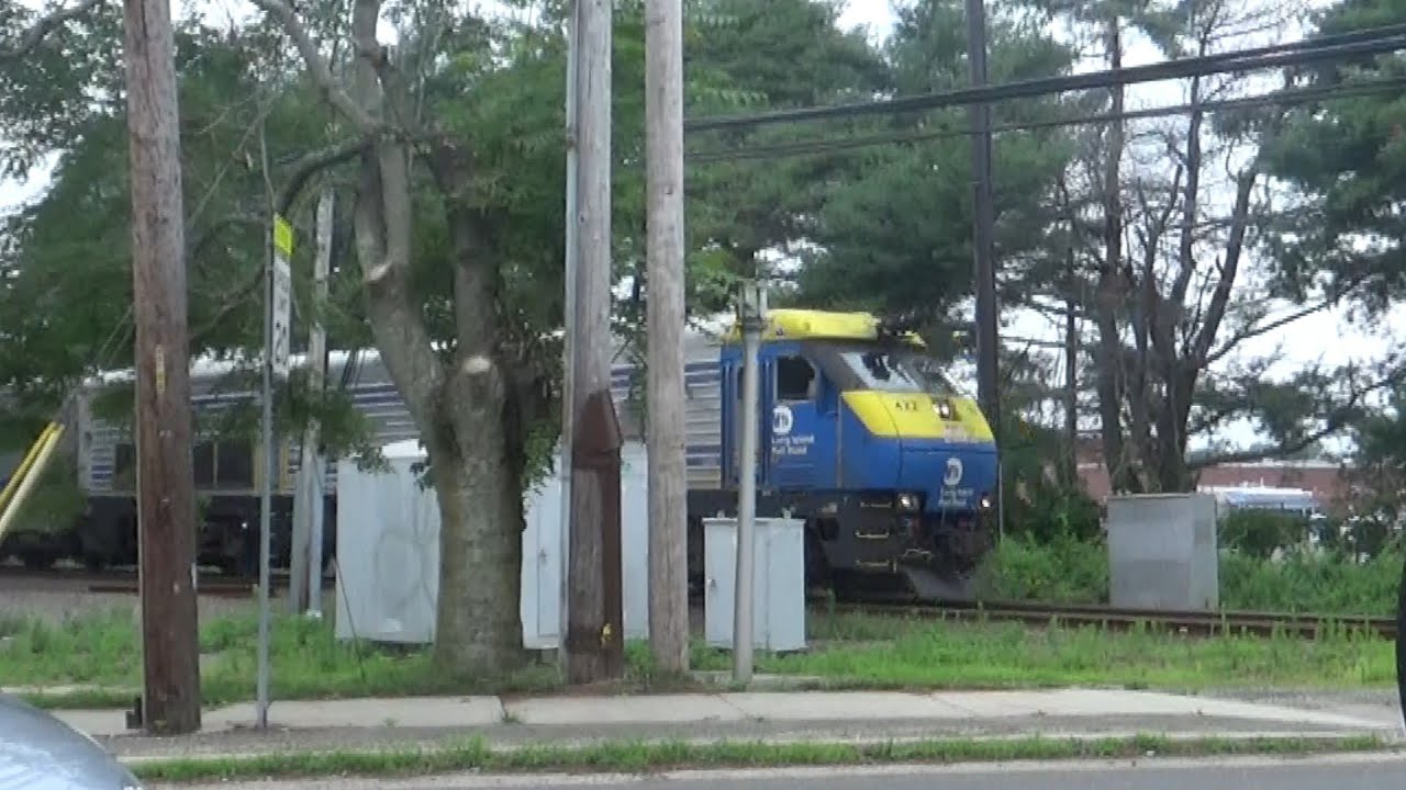 Outstanding K5LL Horn - LIRR 422 EMD DE30AC Leading Double Decker Trains Compilation