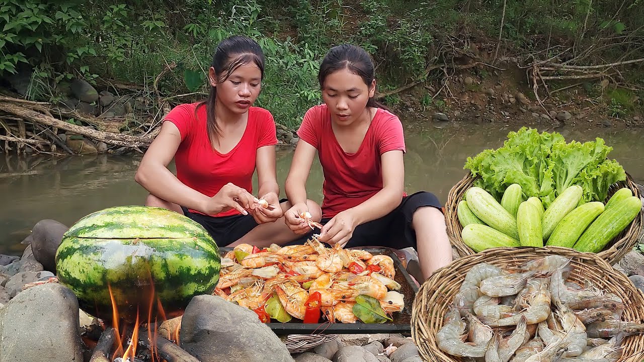 Cooking shrimp in watermelon with Peppers sauce Eating Delicious - Survival cooking in forest