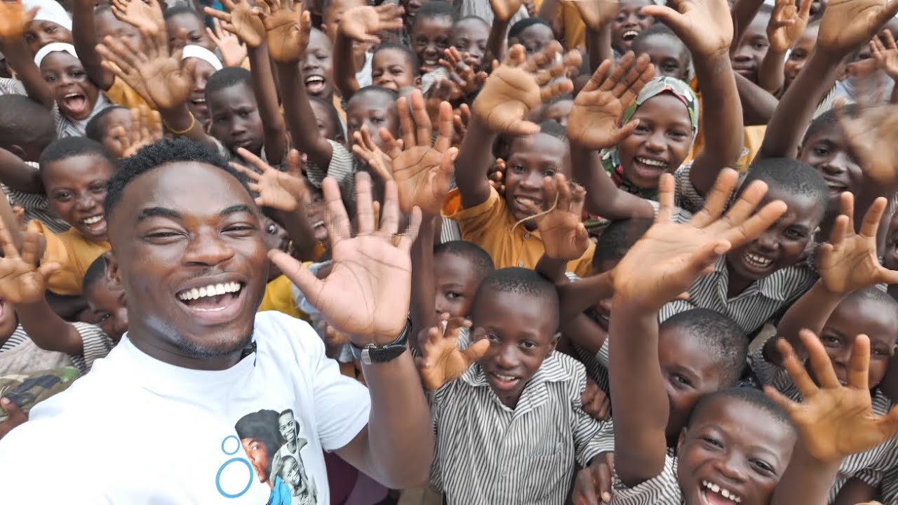 Champion Rolie (Foundation) visits Ojobi Primary A in Gomoah Fetteh!