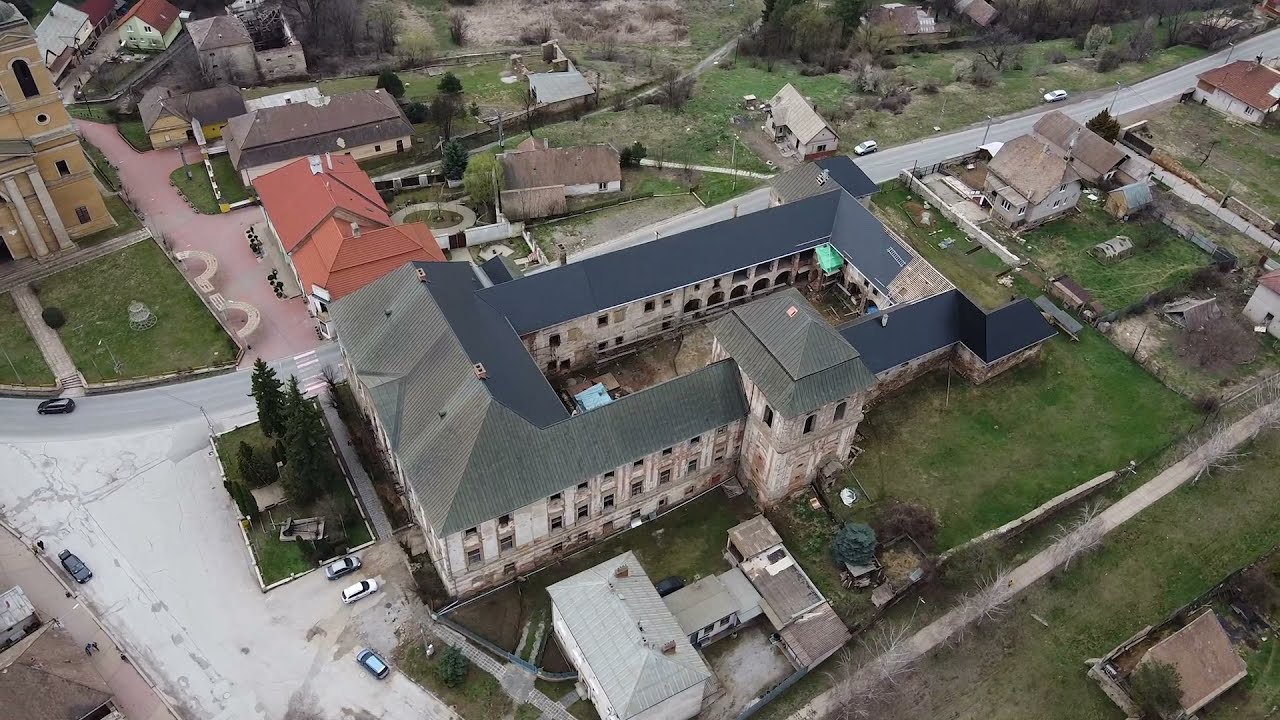 Coburgovský kaštieľ a mesto Jelšava