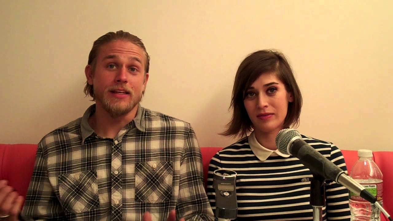 CHARLIE HUNNAM ON WORKING WITH HAROLD PERRINEAU