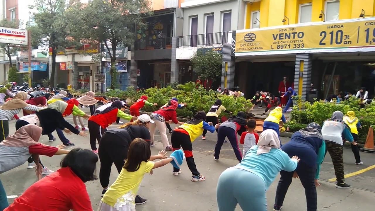 #cintaluarBiasa #coolingdown senam minggu pagi bersama #missNANDA #SS_HIDAYAH #GALLERYISPI