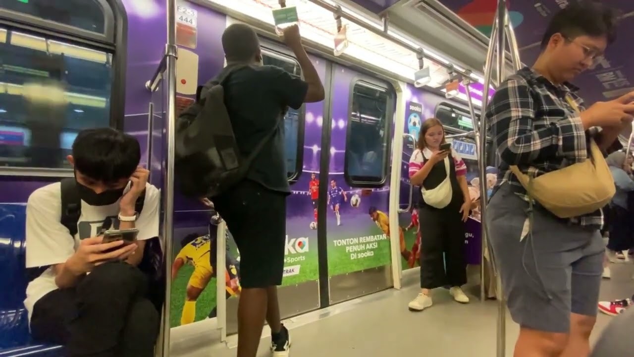 Malezya Kuala Lumpur'da  Metro İle Ulaşım / Kuala Lumpur - Malaysia  Metro Station and Metro Trip