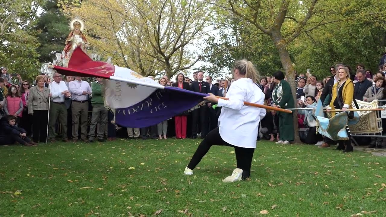 Baile de la bandera ante la Virgen de Sonsoles (2)