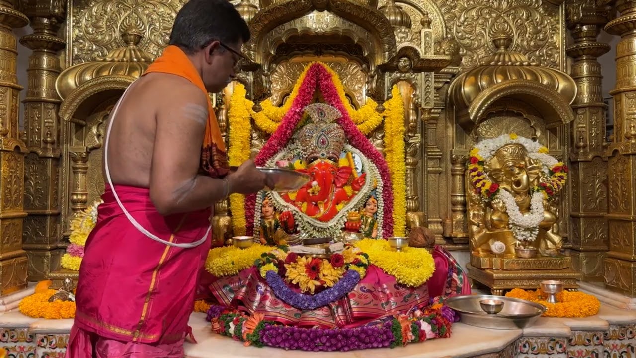 LIVE श्री सिद्धिविनायक  आरती दर्शन | Siddhivinayak Ganpati Dadar Aarti🙏🏻 11/03/2026🛕