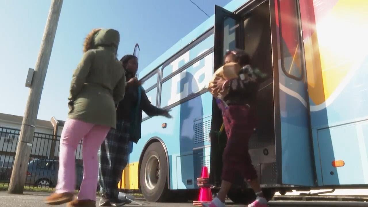 With no supermarket for residents of Atlantic City, mobile groceries bring food and produce to commu