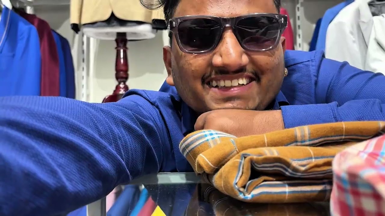 मित्रांसोबत Shopping 🛍️ आणि पत्रिका वाटप 📜| #maharashtrianvlogs #punekar 