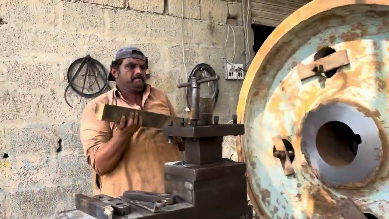 Wonderful Process Of Manufacturing Animal Weighing Scale And Restoration Big Wheel And Bearing Hub 