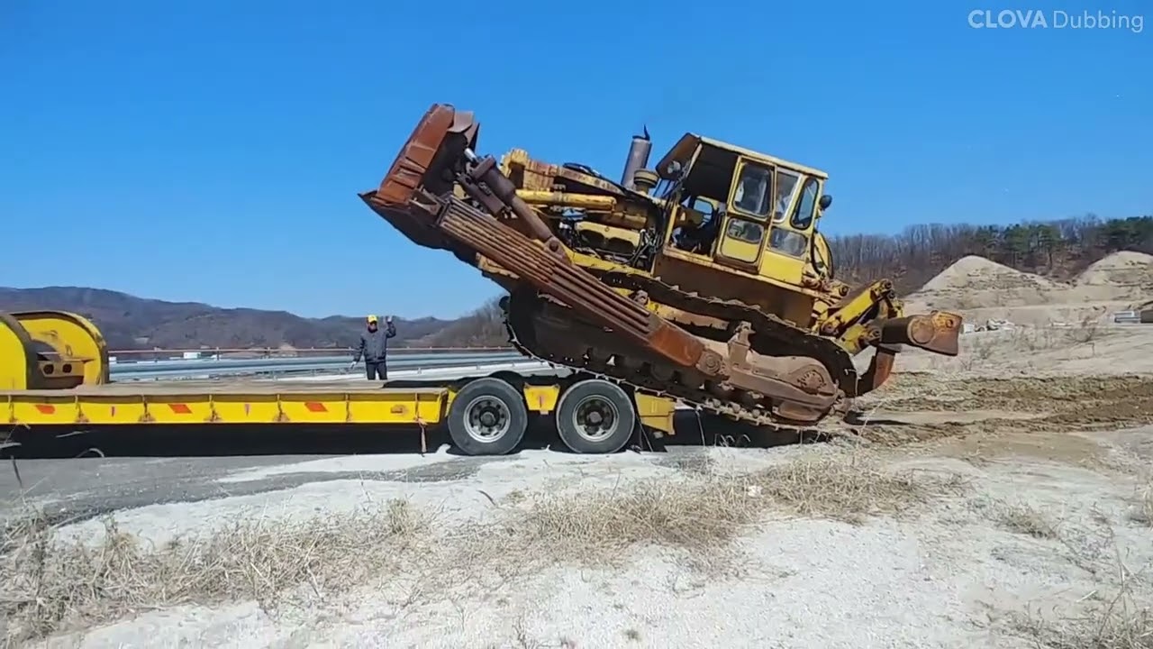 도쟈 추레라 상차 Bulldozer lowbed parking after loading