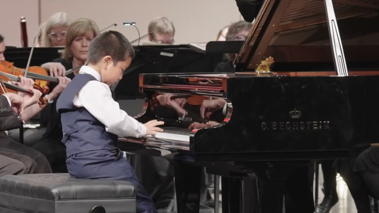 Maxwell's concert debut, Concerto by Bach in F Minor, S. 1056 with American Fork Symphony version 2
