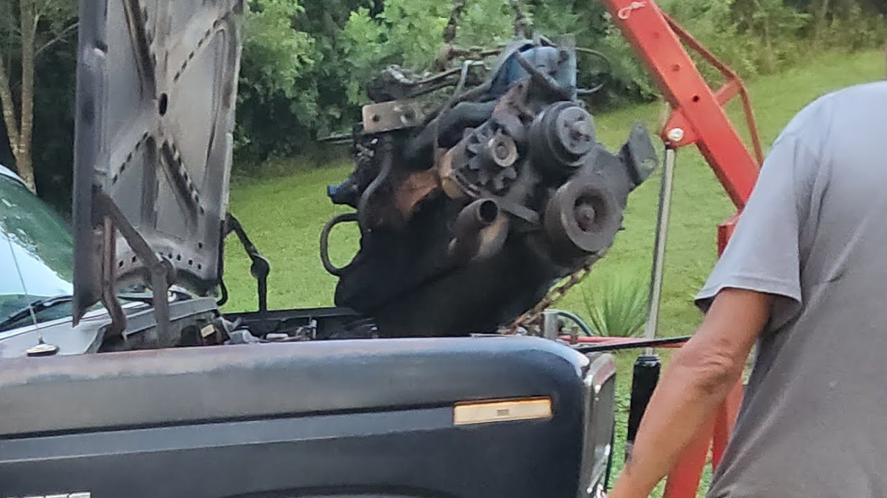 Changing the Flywheel and Clutchpack on a 1983 Ford F150.