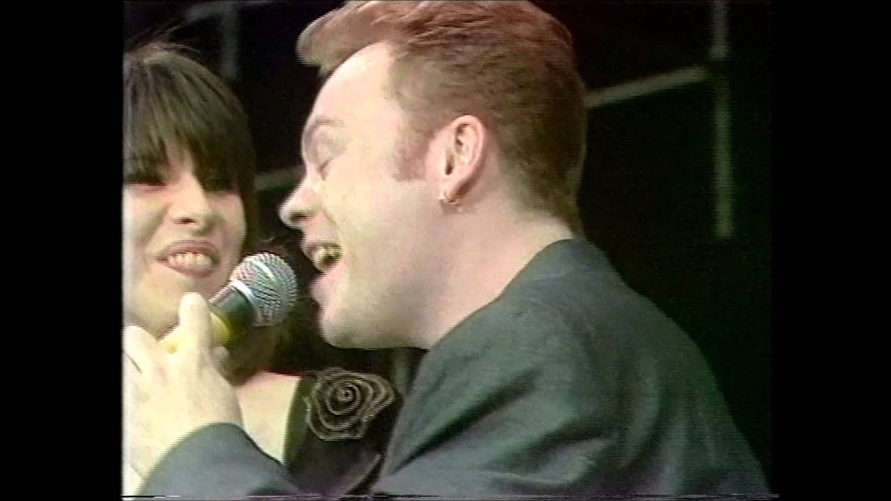 UB40 & Chrissie Hynde - Breakfast in Bed