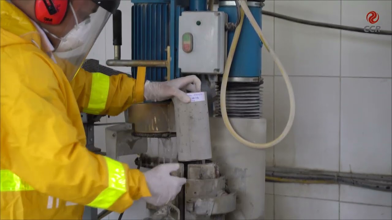 Ensaio de Compressão Simples de Corpo de Prova Cilíndrico de Concreto